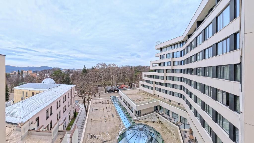 Aerial view of the hotel and Vrnjačka Banja promenade